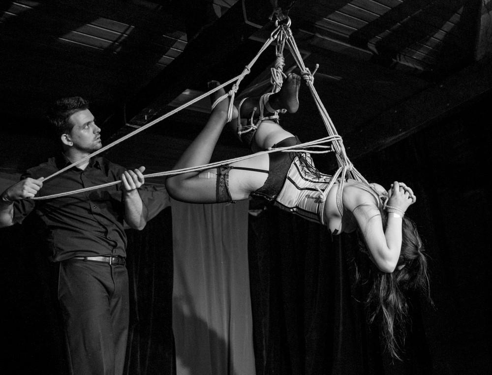 Shibari guide for beginners: basic concepts, security, mistakes and training