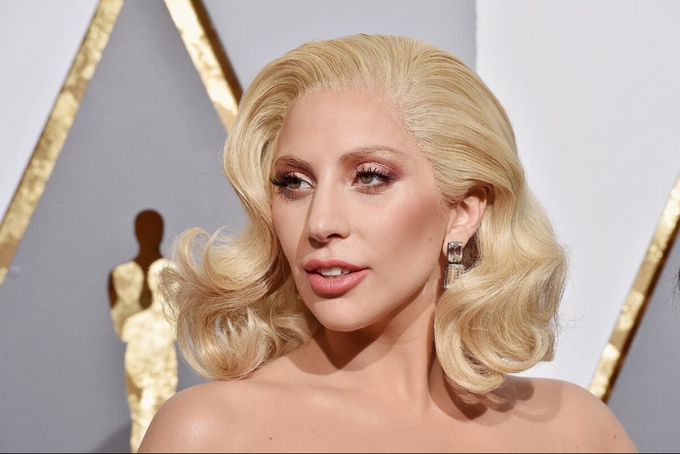 Секс-игрушки знаменитостей: почему Леди Гага не может жить без вибратора