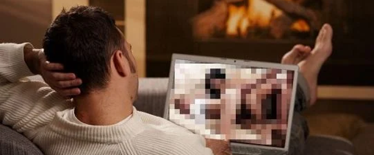 Парень смотрит порно. Что делать? Зачем мужчины смотрят порно?