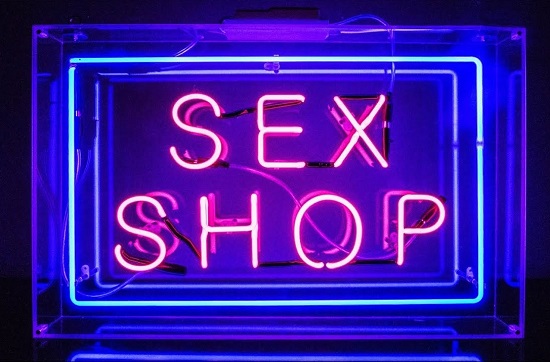 Почему секс игрушки лучше покупать в онлайн-магазинах