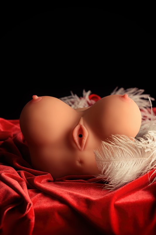 Двойной реалистичный мастурбатор грудь/вагина Juliana Breast by Kokos. TPR
