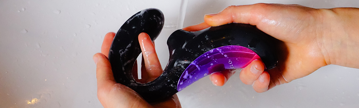10 водонепроницаемых секс-игрушек, которые стоит взять с собой в ванную