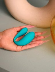 Парный вибратор Amovibe TWIN Tiffani, 8 см, 4 режима, управление через приложение, силикон, тиффани