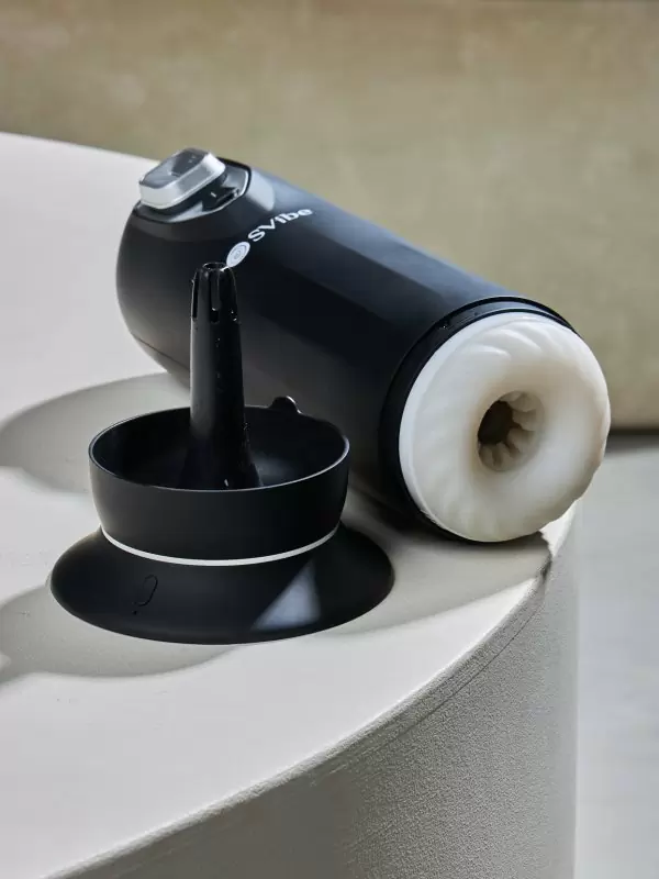 Новогодний набор «Пик удовольствия» SVibe: вибратор GIZI Lite, мастурбатор Ikon JET, интимный гель «.beyond ultra pure», 60 мл.