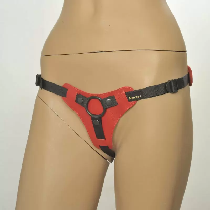 Набор для пар: фаллоимитатор REAL и Трусики для страпона Kanikule Anatomic Thong O-ring кожаные - красный