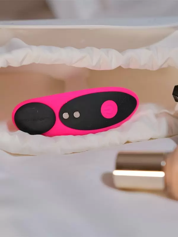 Носимый стимулятор клитора LOVENSE Ferri, управление через приложение, 7,4 см, 10 режимов, силикон, розовый с черным