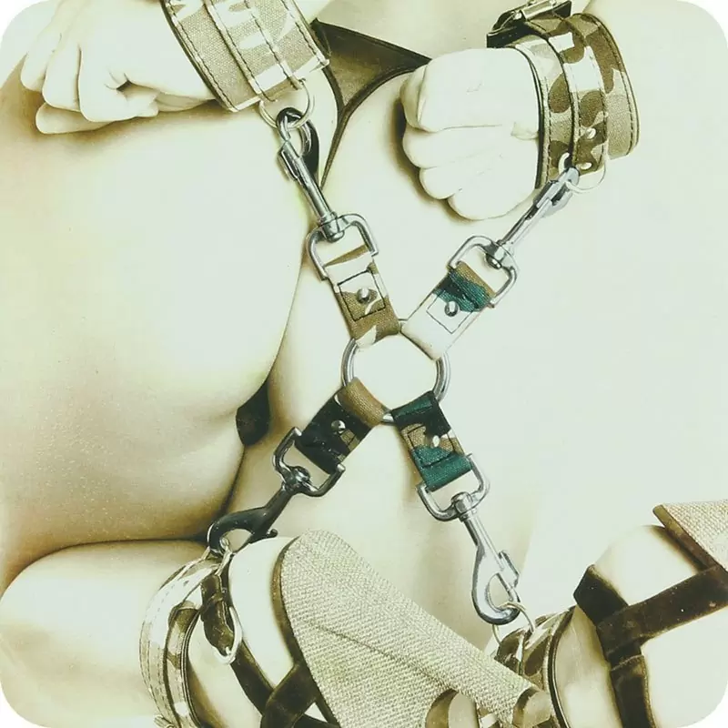 Фиксация для наручников и наножников Kinky Camo Hogtie	