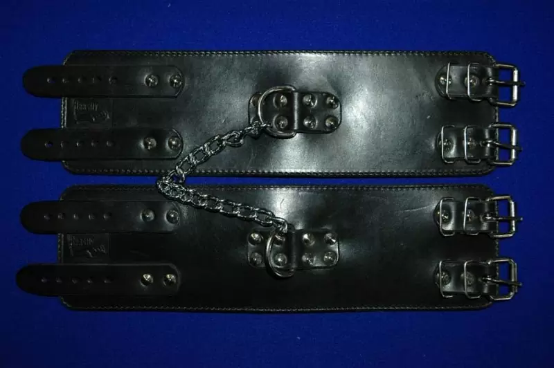 Наножники с цепочкой Sinful