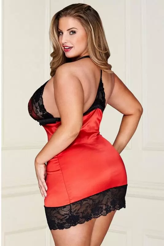Красная сорочка с элементами из черного кружева и трусики Baci White Label – Queen Size