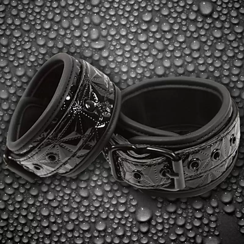 Наручники соединенные цепью Sinful Wrist Cuffs – черные
