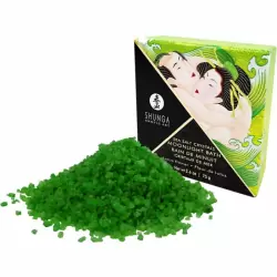 Ароматизированная соль для ванны Shunga Moonlight Bath «Цветы Лотоса» - 75 г