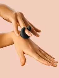 Набор YESforLOV LOVfinger: стимулятор клитора, 11 режимов, 4 см + смазка