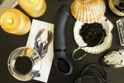 Анатомический вибромассажер Gjack - черный