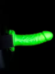 Реалистичный фаллопротез Shots Toys, Ouch!, люминисцентный, 18 см