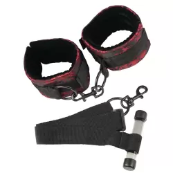 Фиксация на дверь с наручниками Scandal Over the Door Cuffs в атласе