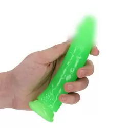 Фаллоимитатор на присоске «Slim Realistic Dildo With Suction Cup» люминесцентный