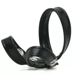 Разделитель мошонки из искусственной кожи на клепках 8 Style Ball Divider – черный