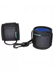 Неопреновые наручники Sitabella на липучке с карабином – черный