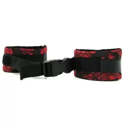 Оковы для ног Scandal Control Cuffs, атласные, 35,5 см, черный с красным 