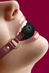 Кляп с креплением Ouch Ouch! - Breathable Ball Gag - Burgundy