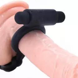 Анальная пробка Ass-Kicker with Cockring с кольцом на пенис