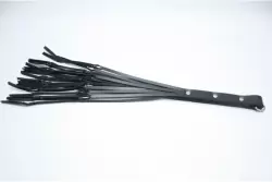 Многохвостовая плеть для БДСМ из натуральной кожи (18 хвостов