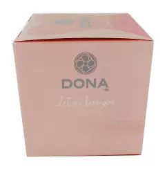 Вкусовая массажная свеча Dona Let Me Kiss You Vanilla Buttercream – ванильный, 135 г