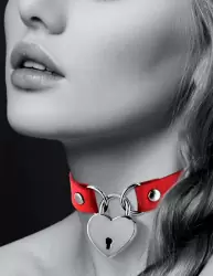 Элегантный чокер Concorde COLLIER PENDENTIF COEUR ROUGE, с металлическим замочком в виде сердца, 34 см, красный