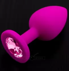 Яркая маленькая анальная пробка 021 Deep Rose S Diamond с кристаллом – розовый