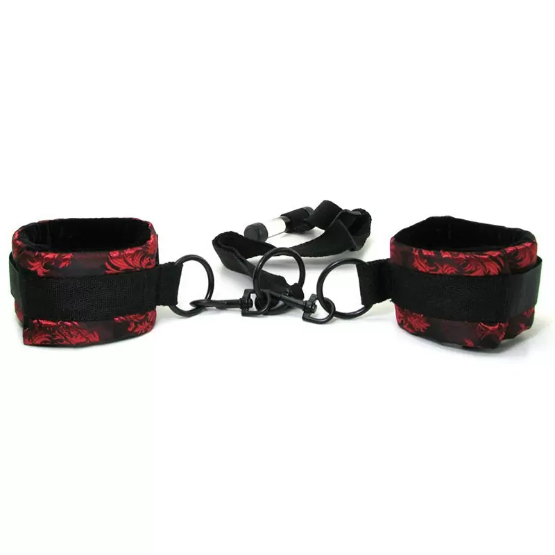 Фиксация на дверь с наручниками Scandal Over the Door Cuffs в атласе