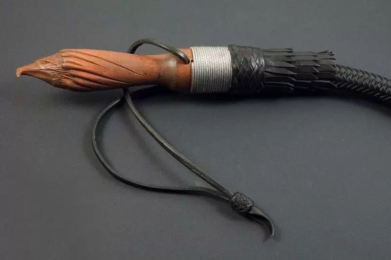 Битч «Парящий орел со змеей»