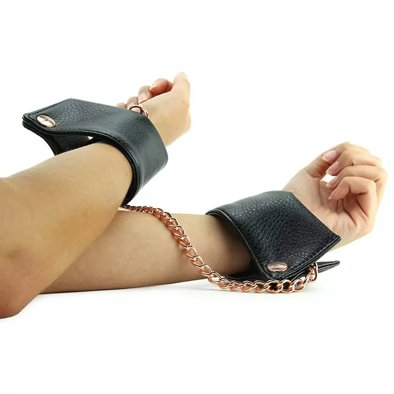Наручники мягкие Entice French Cuffs с цепью