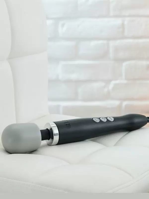 Мощный вибратор Doxy Original, 37 см, силикон, черный