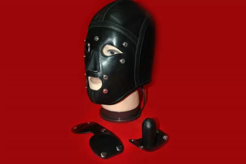 Шлем «Слеп и нем»