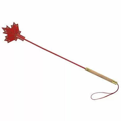 Стек с фигурным окончаниям в виде кленового листа из лаковой кожи