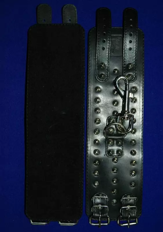 Наножники с карабинами Sinful