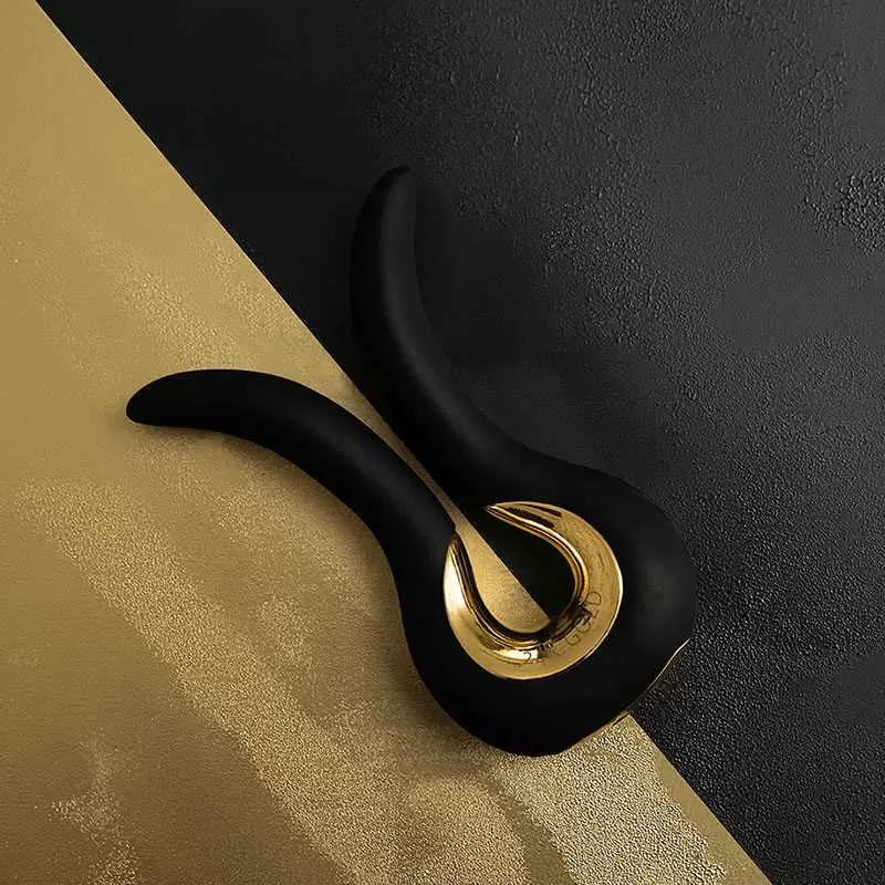 Эксклюзивный вибратор Gvibe Mini Gold c покрытием золотом 24 карата – черный