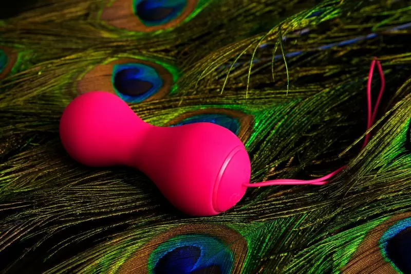 Гладкие вагинальные шарики Gballs 2 App Petal Rose с персональным тренером вагинальных мышц - розовый