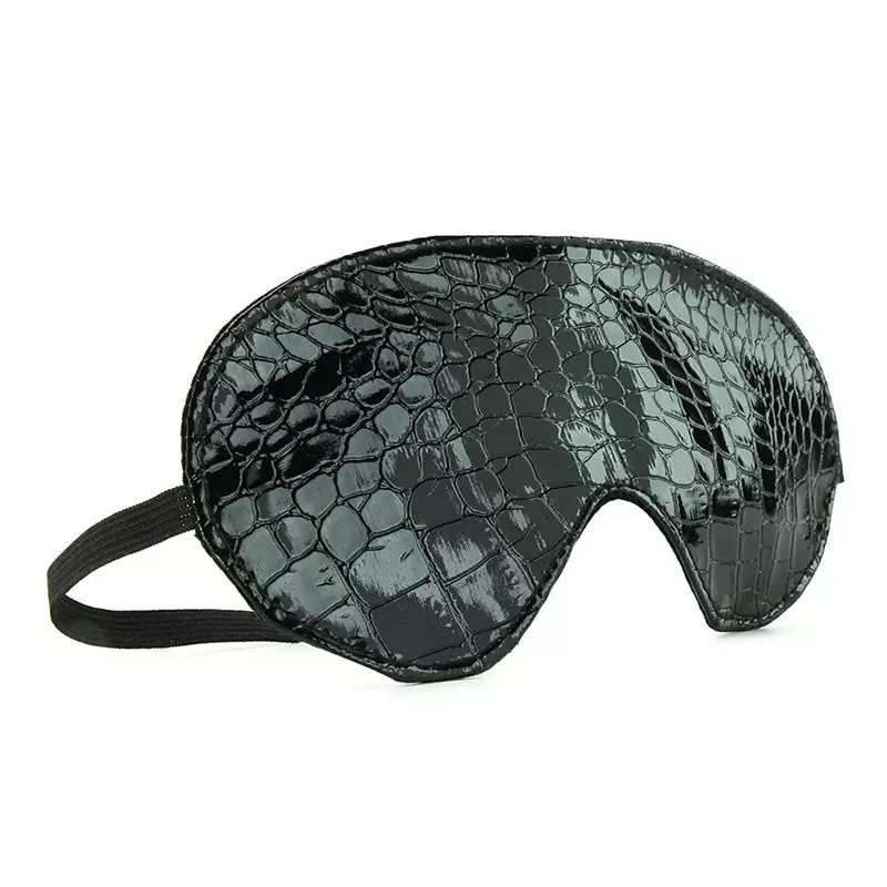 Набор Beginner's Fantasy Kit из наручников, пуховки, маски и шлепалки – черный с золотом	