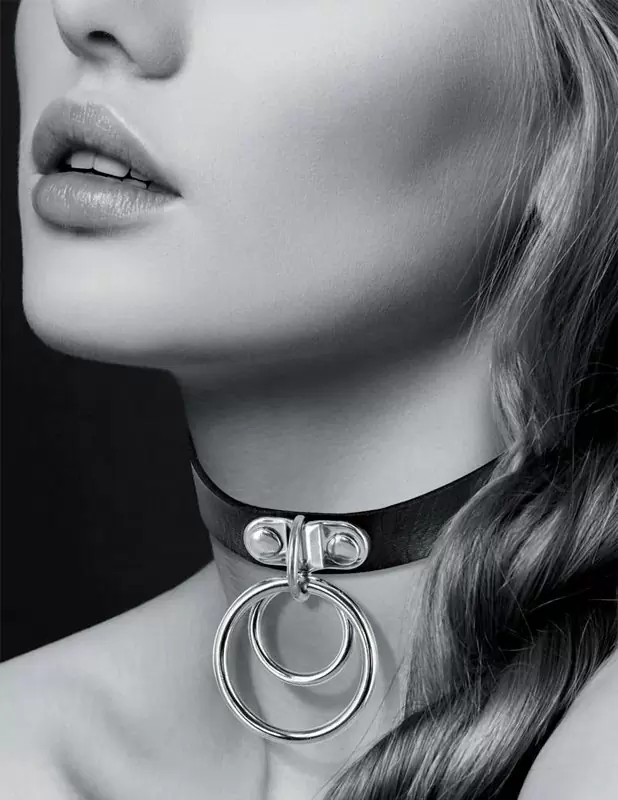 Элегантный чокер Concorde COLLIER RAS DE COU NOIR, с двумя металлическими кольцами, 40 см, черный