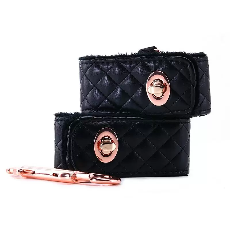 Элегантнаые наручники Entice Universal Cuff Links, с золотистой металлической застежкой, 26,7 см, черные