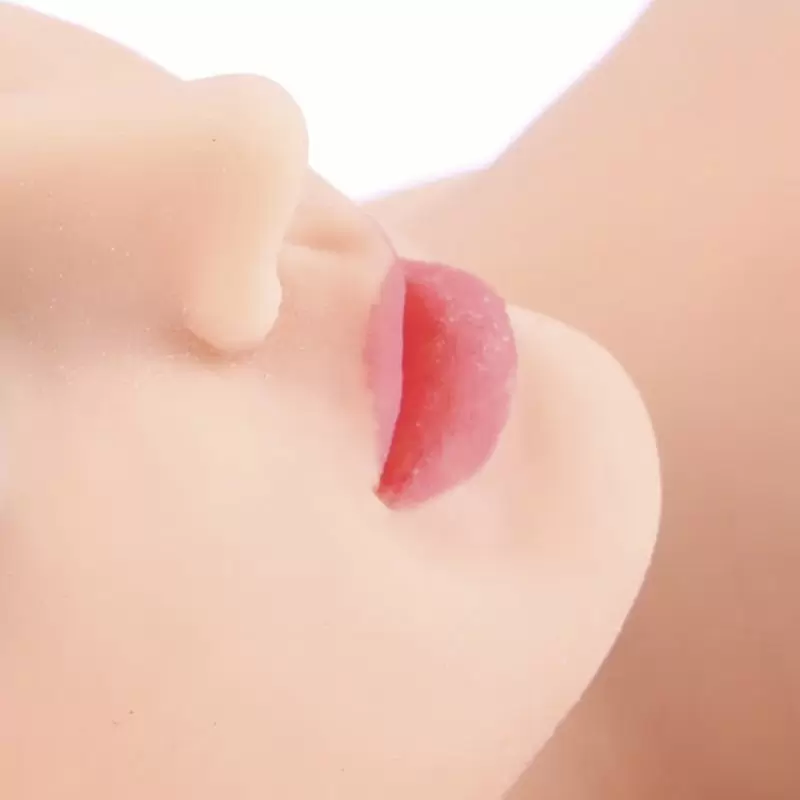 Шикарная мини секс кукла Valentina+ с тремя отверстиями и вибрацией  – телесный