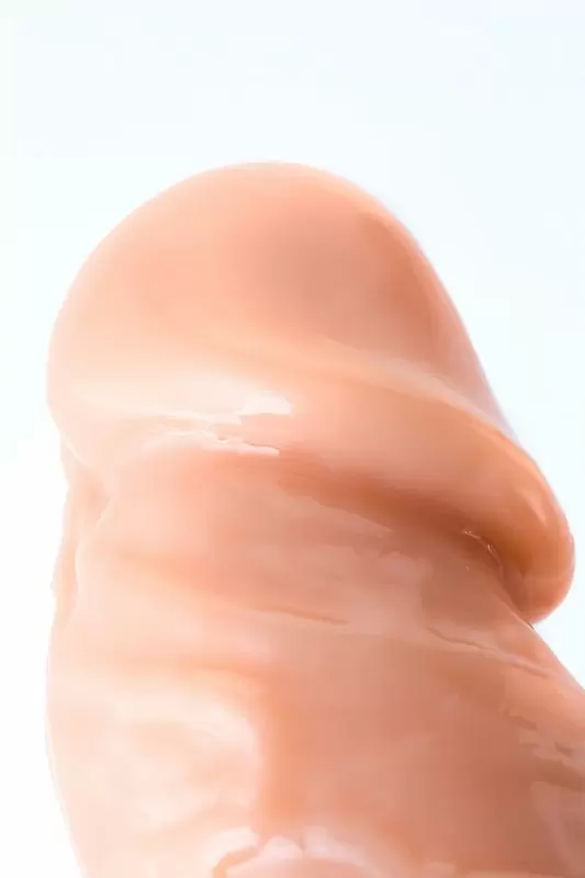 Удлиняющая вибронасадка на пенис TOYFA XLover с петлей на мошонку – телесный