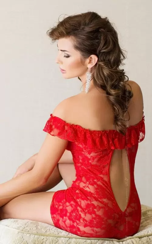 Комплект ВЕРОНИКА красного цвета: сорочка и стринги – M/L