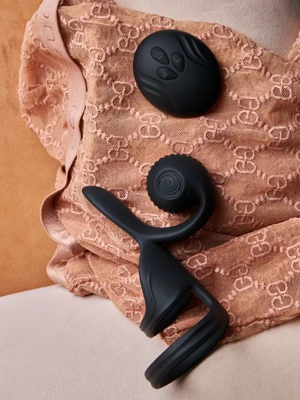 Инновационное эрекционное кольцо SVibe JOVI, 8 режимов работы, пульт ДУ, двойная стимуляция