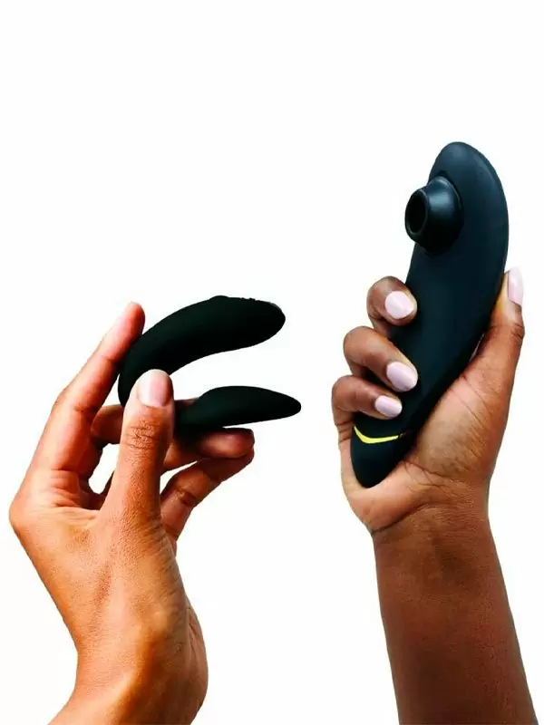 Новогодний набор для пар Golden Moments: Стимулятор клитора Womanizer Premium 2, технология Pleasure Air + Вибратор для пар We-Vibe Chorus, 10 режимов