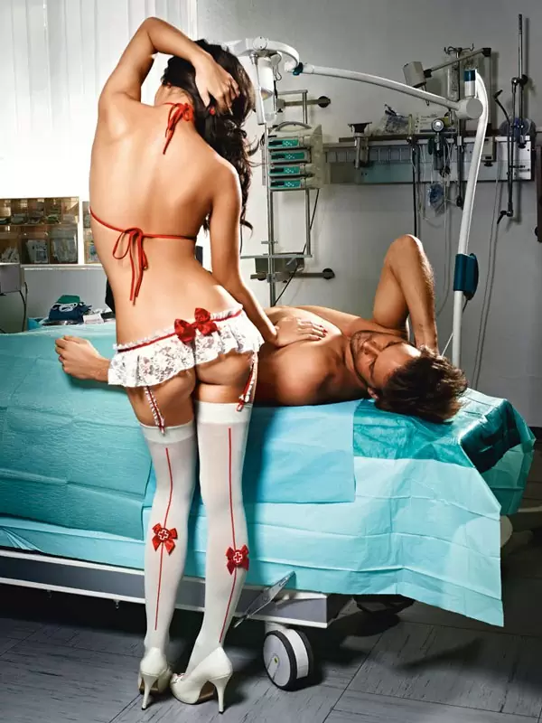 Эротический костюм медсестры Огненная Страсть - Diva Size