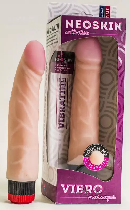 Вибрирующий реалистик NeoSkin 19,5 x 3,8 см – телесный